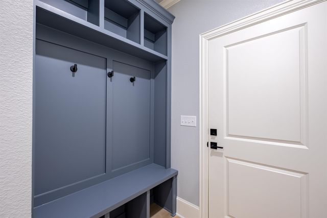 1003 Karen Dr, Lindale, TX 75771