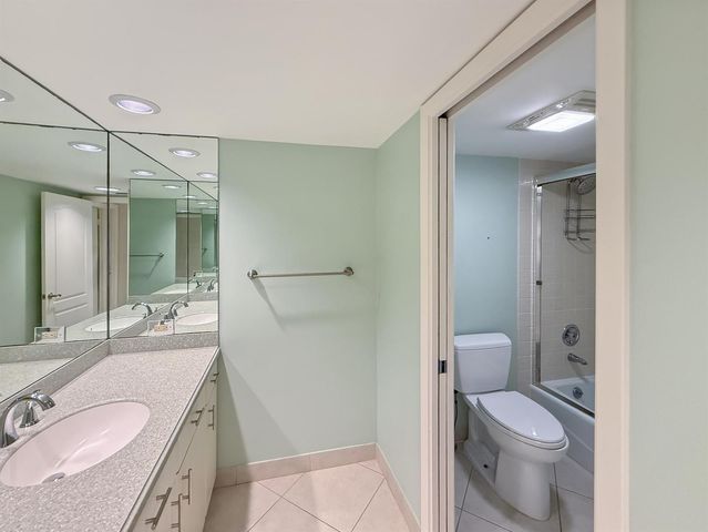 5080 N Ocean Drive 20c, Singer Island, FL 33404