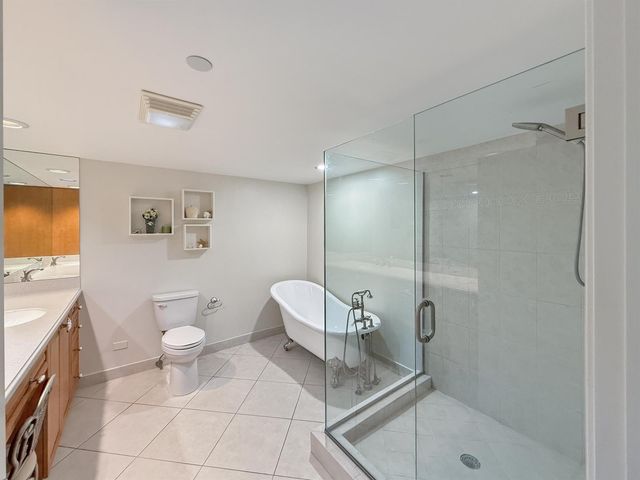 5080 N Ocean Drive 20c, Singer Island, FL 33404