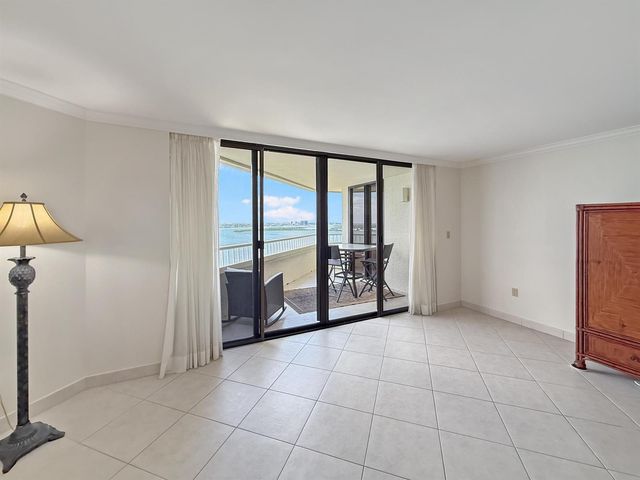 5080 N Ocean Drive 20c, Singer Island, FL 33404