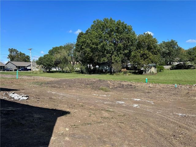 1203 Matthes Lane, Pleasant Hill, MO 64080