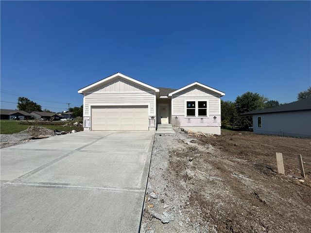 1203 Matthes Lane, Pleasant Hill, MO 64080