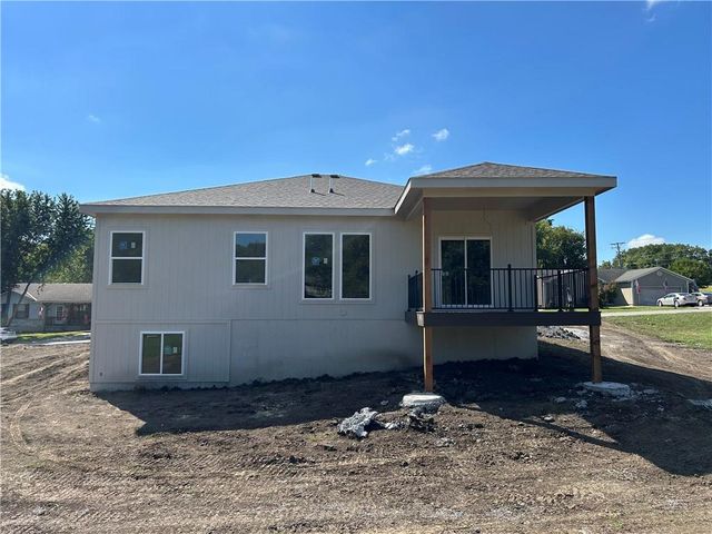 1203 Matthes Lane, Pleasant Hill, MO 64080