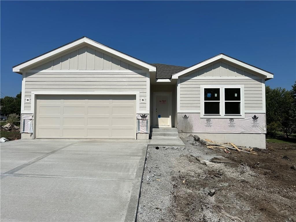 1203 Matthes Lane, Pleasant Hill, MO 64080