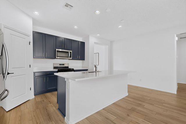 25 Mountaingem Loop, Santa Fe, NM 87508