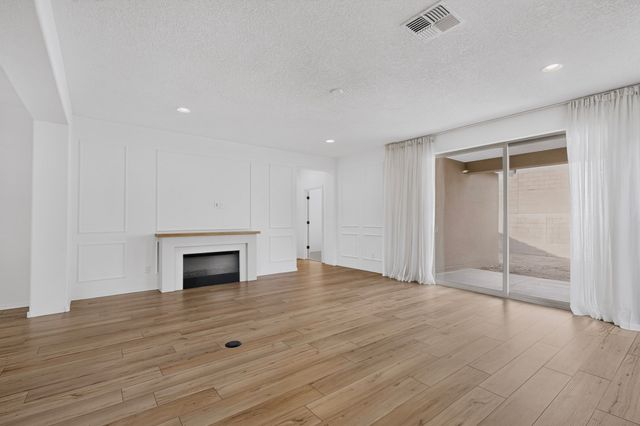 25 Mountaingem Loop, Santa Fe, NM 87508