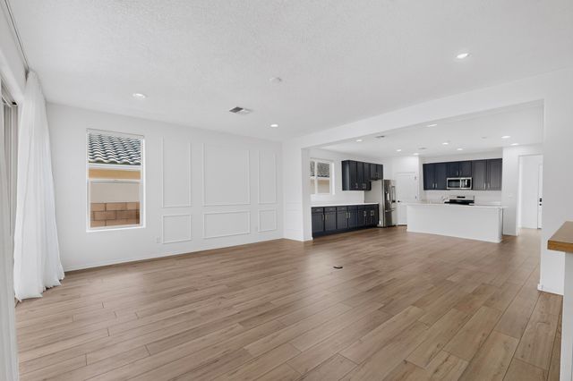 25 Mountaingem Loop, Santa Fe, NM 87508