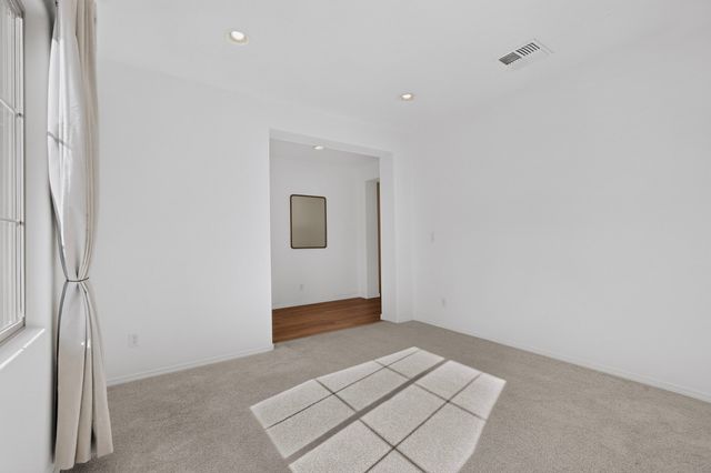 25 Mountaingem Loop, Santa Fe, NM 87508