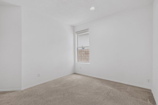 25 Mountaingem Loop, Santa Fe, NM 87508