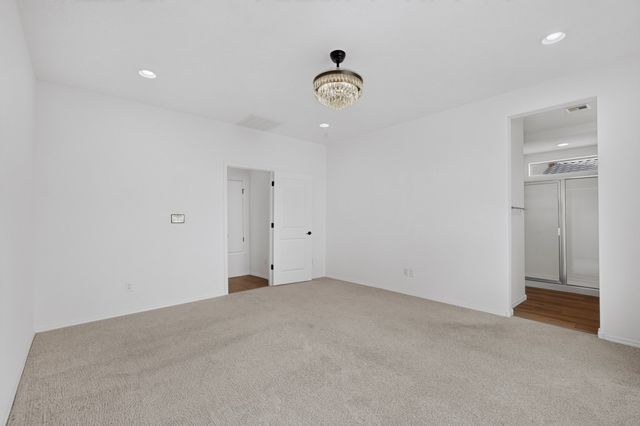 25 Mountaingem Loop, Santa Fe, NM 87508