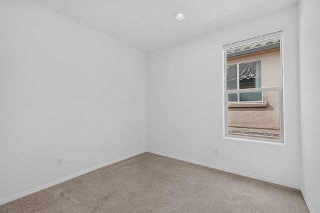 25 Mountaingem Loop, Santa Fe, NM 87508