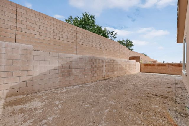 25 Mountaingem Loop, Santa Fe, NM 87508