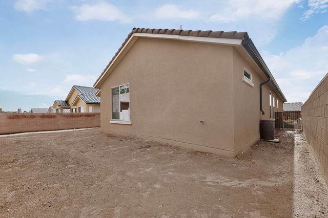 25 Mountaingem Loop, Santa Fe, NM 87508