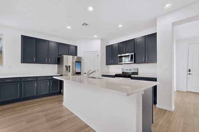 25 Mountaingem Loop, Santa Fe, NM 87508