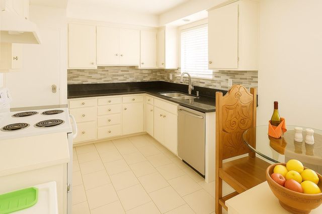 441 E Elgin Ave, Lodi, CA 95240