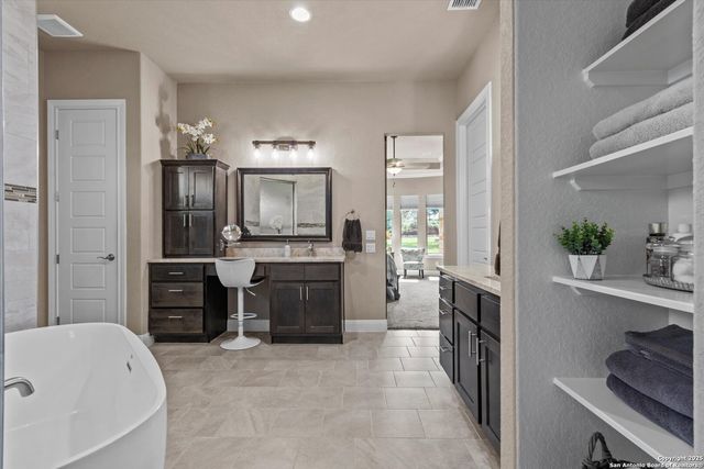 1186 Via Principale, New Braunfels, TX 78132