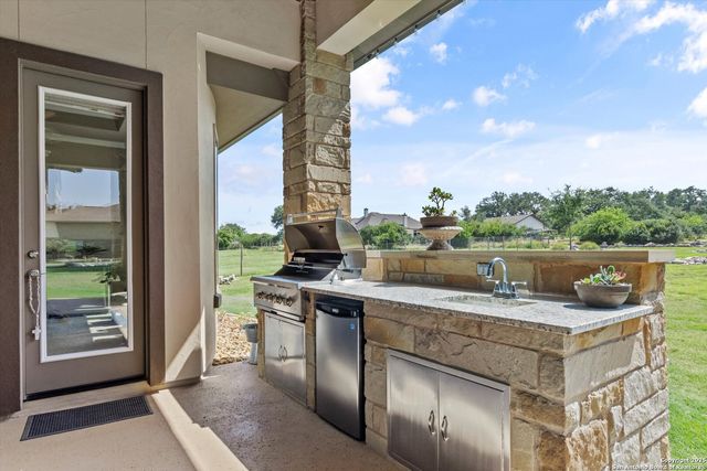 1186 Via Principale, New Braunfels, TX 78132
