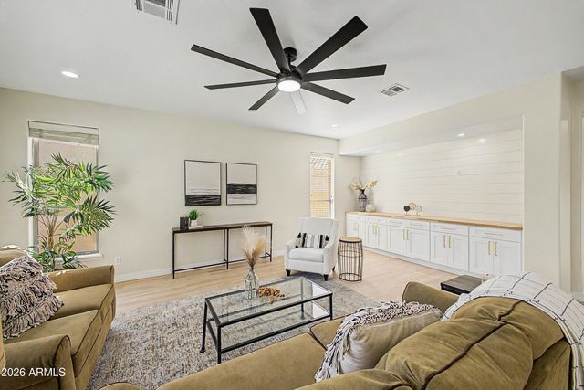 1391 E BLUEBIRD Drive, Gilbert, AZ 85297