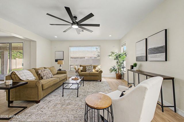 1391 E BLUEBIRD Drive, Gilbert, AZ 85297