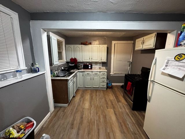 892-894 Storer Avenue, Akron, OH 44320