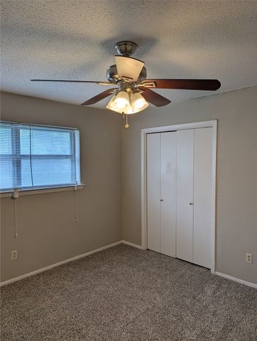 713 Heathcliff Drive, Everman, TX 76140
