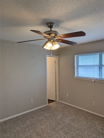 713 Heathcliff Drive, Everman, TX 76140