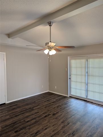 713 Heathcliff Drive, Everman, TX 76140