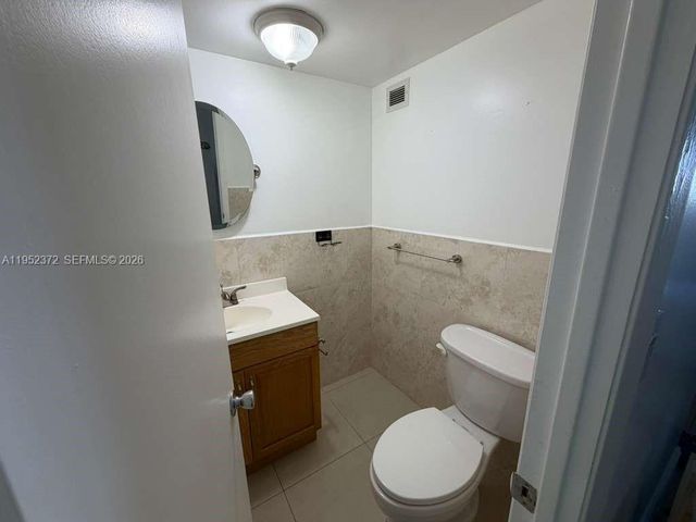 2750 NE 183rd St 1201, Aventura, FL 33160