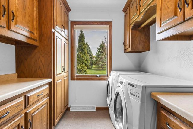 36 PENBROOK CIRCLE, Appleton, WI 54913