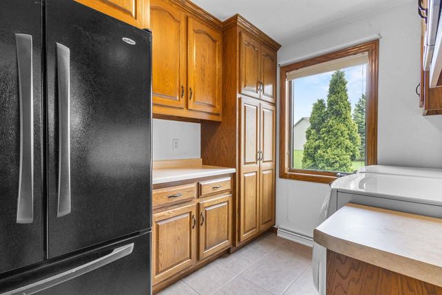 36 PENBROOK CIRCLE, Appleton, WI 54913