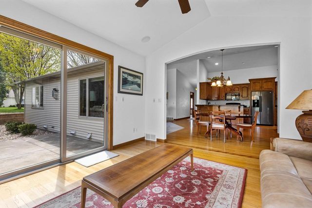 36 PENBROOK CIRCLE, Appleton, WI 54913