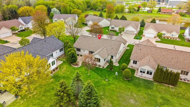 36 PENBROOK CIRCLE, Appleton, WI 54913