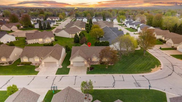 36 PENBROOK CIRCLE, Appleton, WI 54913