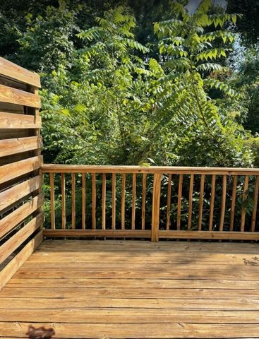 296 Raleigh Dr Apt B, Clarksville, TN 37043