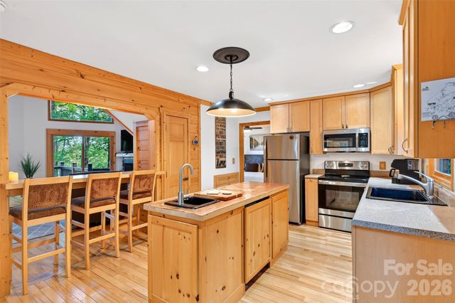 1506 Mckenzie Way S, Old Fort, NC 28762