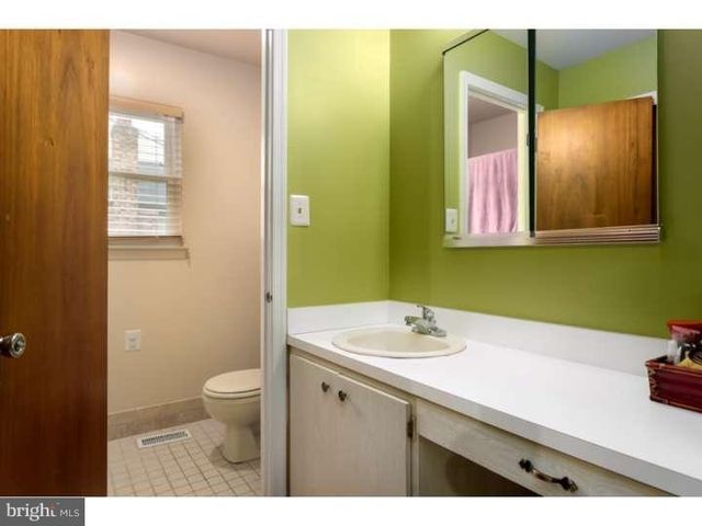 10 HANOVER PL, Sicklerville, NJ 08081