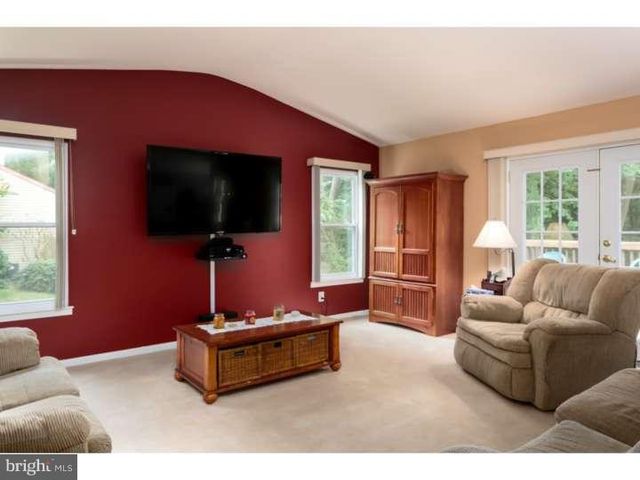 10 HANOVER PL, Sicklerville, NJ 08081