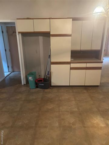 39409 Garony Drive, Clinton Township, MI 48038