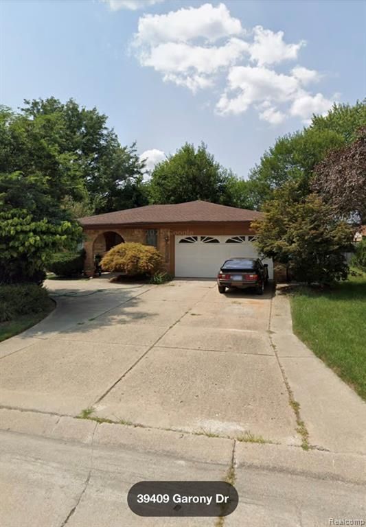 39409 Garony Drive, Clinton Township, MI 48038
