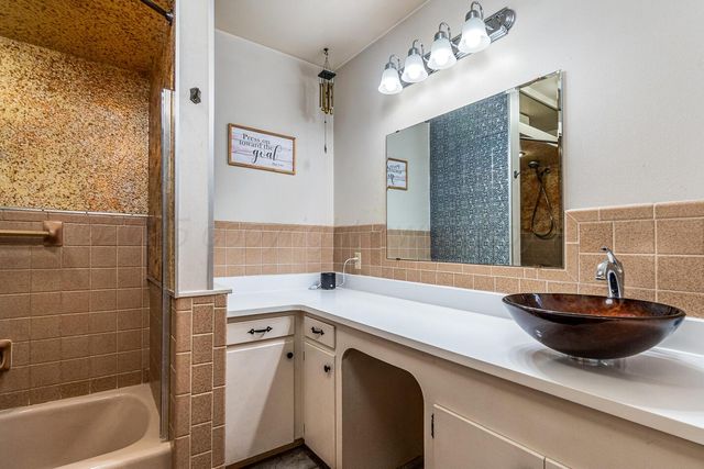 1900 Hemlock Street, Borger, TX 79007