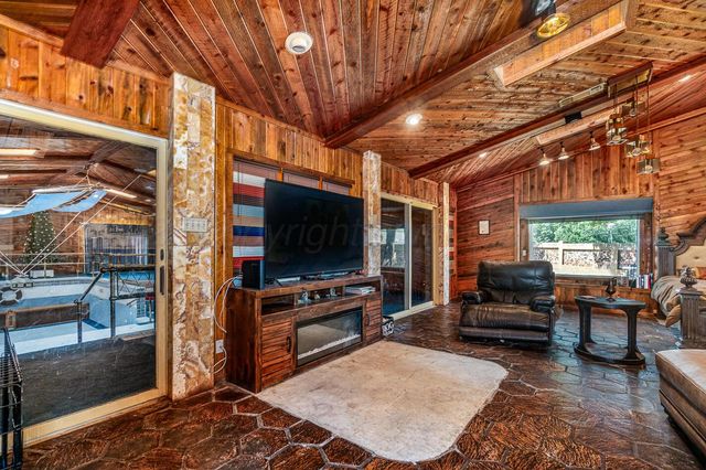 1900 Hemlock Street, Borger, TX 79007