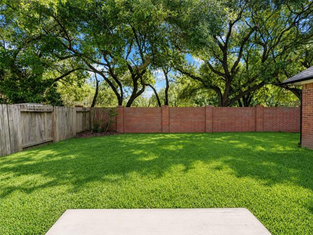 14527 Circlewood Way, Houston, TX 77062