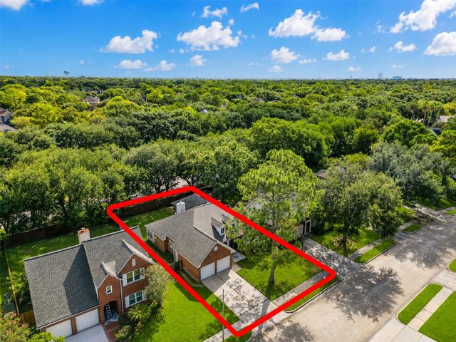 14527 Circlewood Way, Houston, TX 77062
