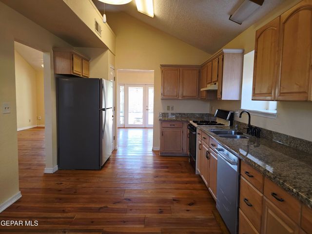 8612 Centennial Drive, El Paso, TX 79912