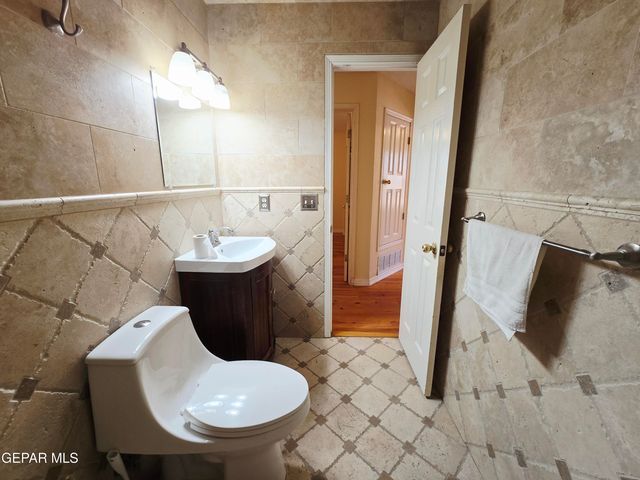 8612 Centennial Drive, El Paso, TX 79912