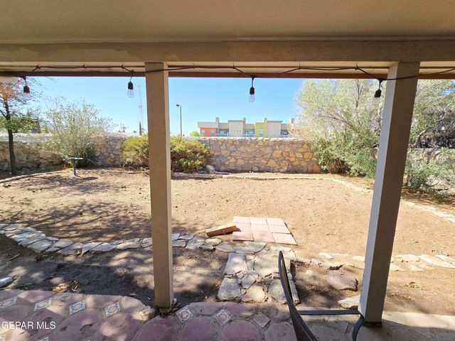 8612 Centennial Drive, El Paso, TX 79912