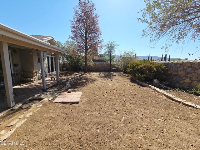 8612 Centennial Drive, El Paso, TX 79912