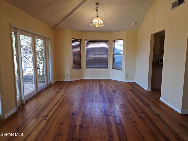 8612 Centennial Drive, El Paso, TX 79912