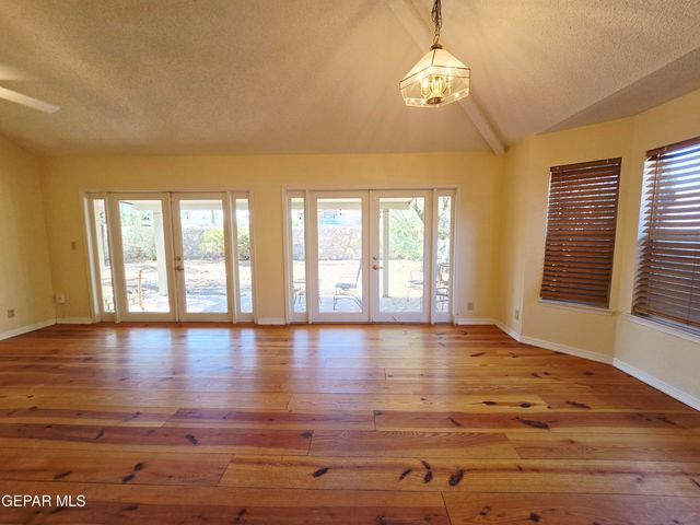 8612 Centennial Drive, El Paso, TX 79912