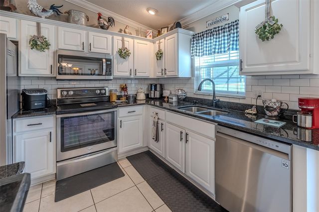 15143 SW 14TH AVENUE ROAD, Ocala, FL 34473